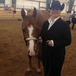 Lacey Hotchkiss and Certainly It's Luv get ready for Amateur Showmanship.
