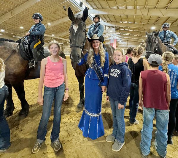 EC Photo of the Day – Around the Rings at the AQHA Region 5/NJQHYA Show!